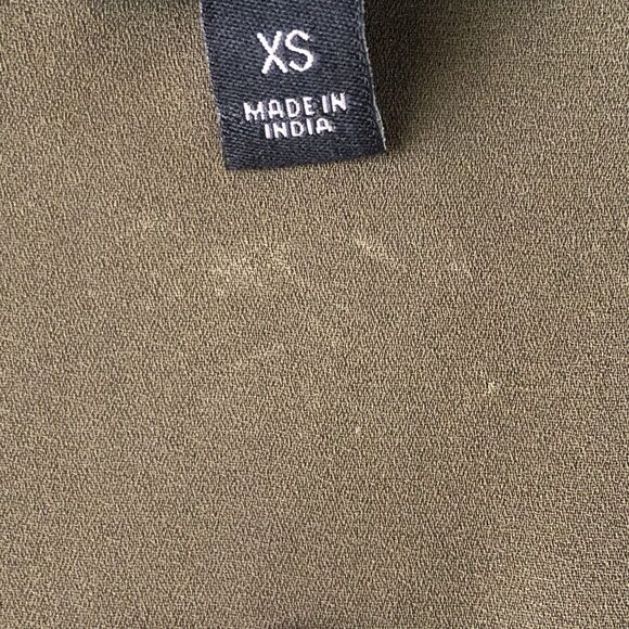 Banana Republic Blouse Ruffle V- Neck & Ruffle 2 Layer Wrist Green Tag Size XS - Picture 8 of 15